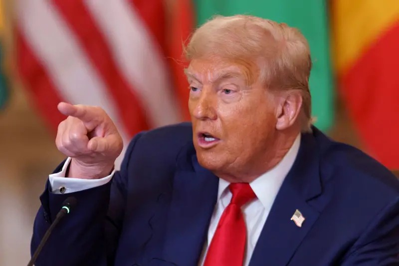 'Drástica', 'exaltada' e de cunho 'pessoal': como imprensa internacional repercutiu nova tarifa de Trump ao Brasil 