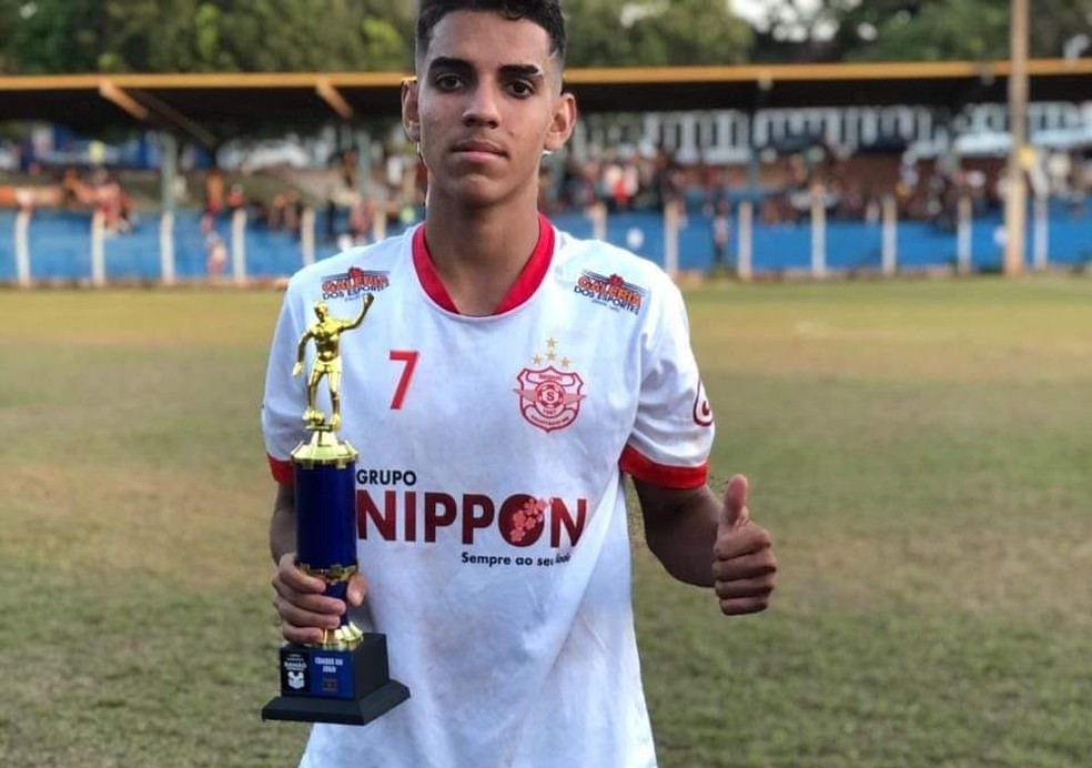 Hugo Vinicius Skulny Pedrosa, de 19 anos, está desaparecido. — Foto: Reprodução/Redes sociais