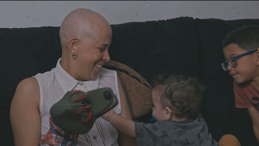 Priscila dos Santos, paciente com câncer, de Suzano (SP) — Foto: Reprodução/TV Globo