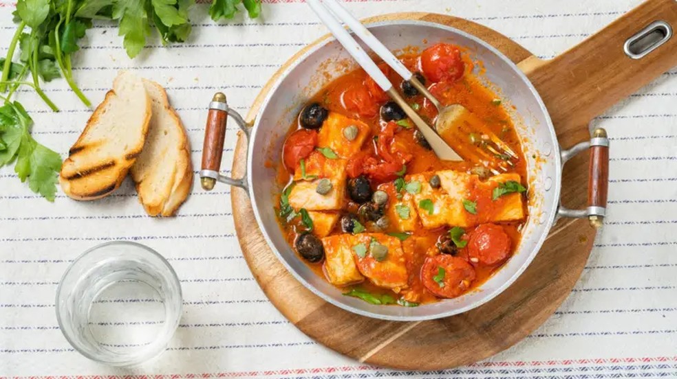 'Por ser considerado um peixe de longa conservação, muitos fiéis consumiam o bacalhau durante toda a quaresma', diz Medeiros — Foto: Getty Images via BBC