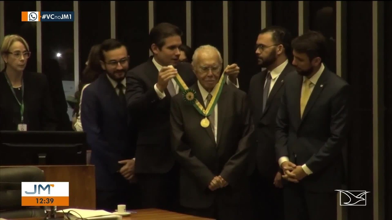 José Sarney apresenta evolução clínica favorável durante tratamento de pneumonia, diz hospital