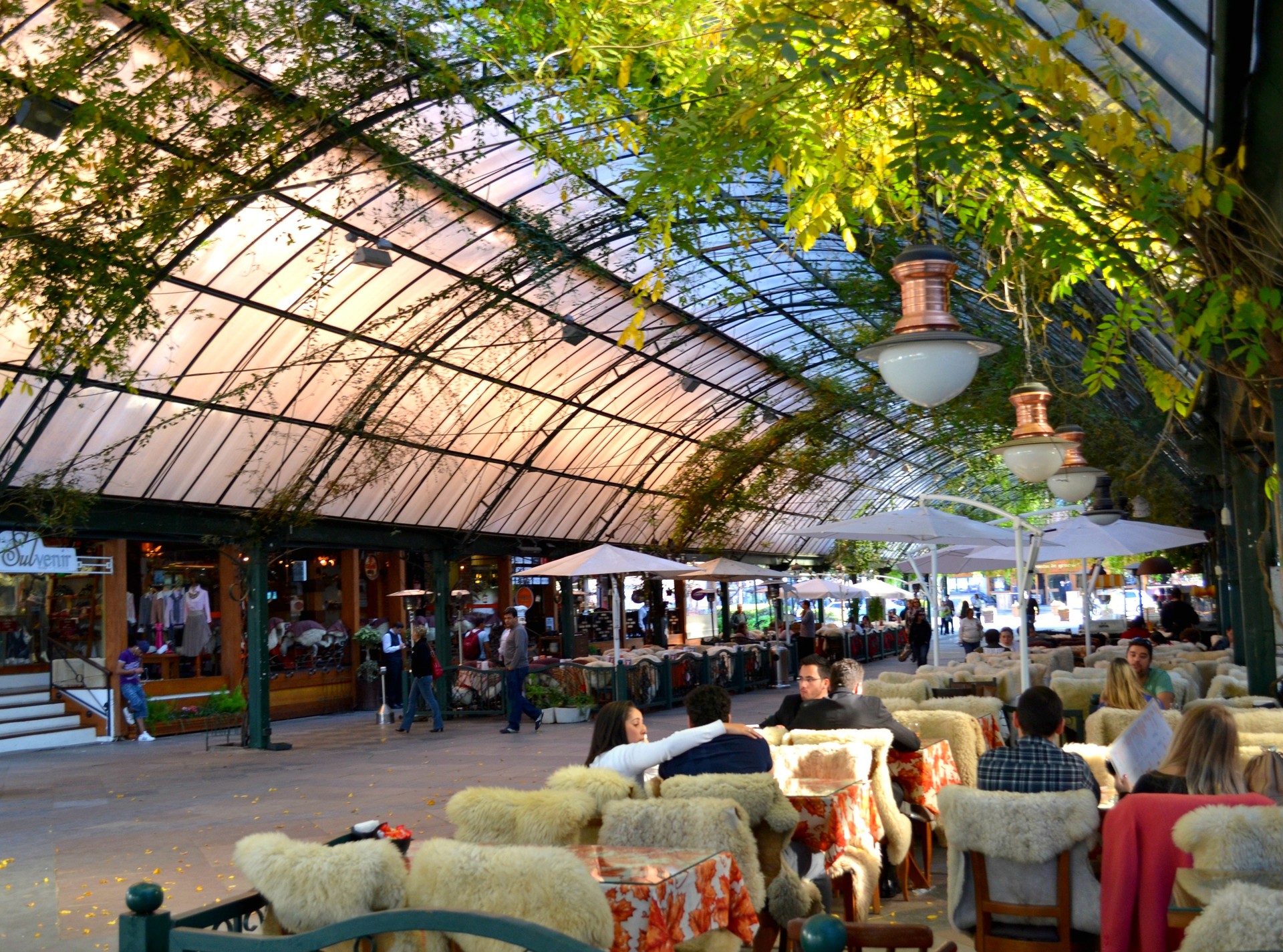 Gramado suspende novos alvarás para hotéis e restaurantes por seis meses
