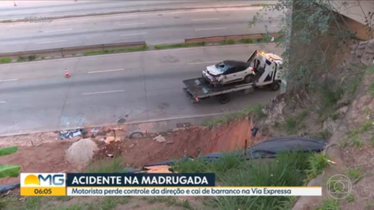 Motorista Fica Ferido Após Perder Controle Da Direção E Cair Em Barranco Na Região Oeste De Bh 