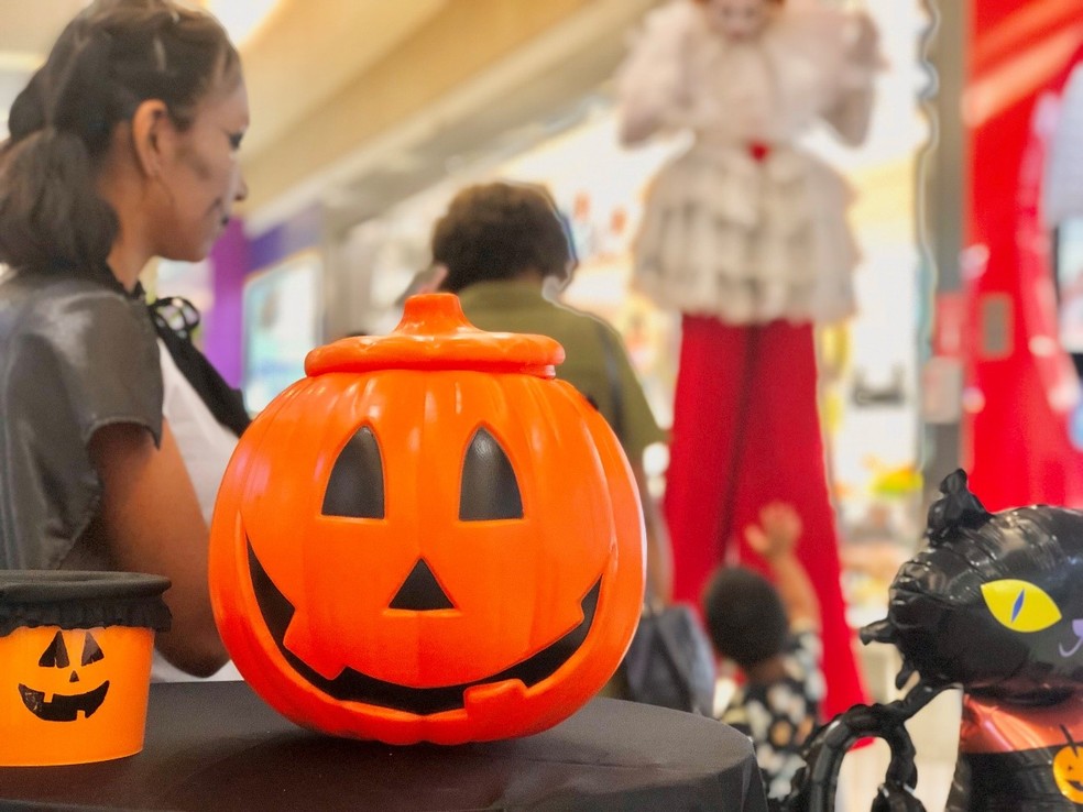 Mercado das Bruxas e Festival de Doces de Halloween acontece em 28