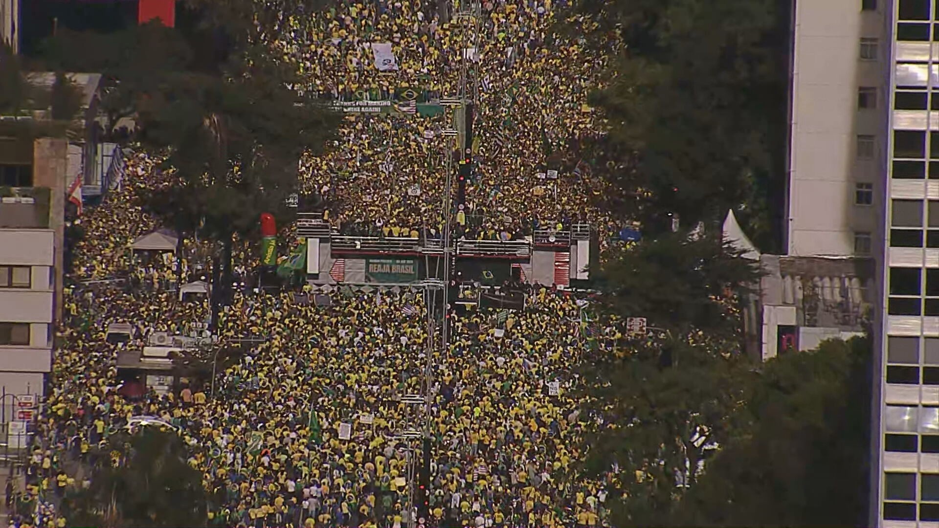 Apoiadores de Bolsonaro fazem ato na Avenida Paulista, pedem anistia aos condenados por tentativa de golpe e criticam STF