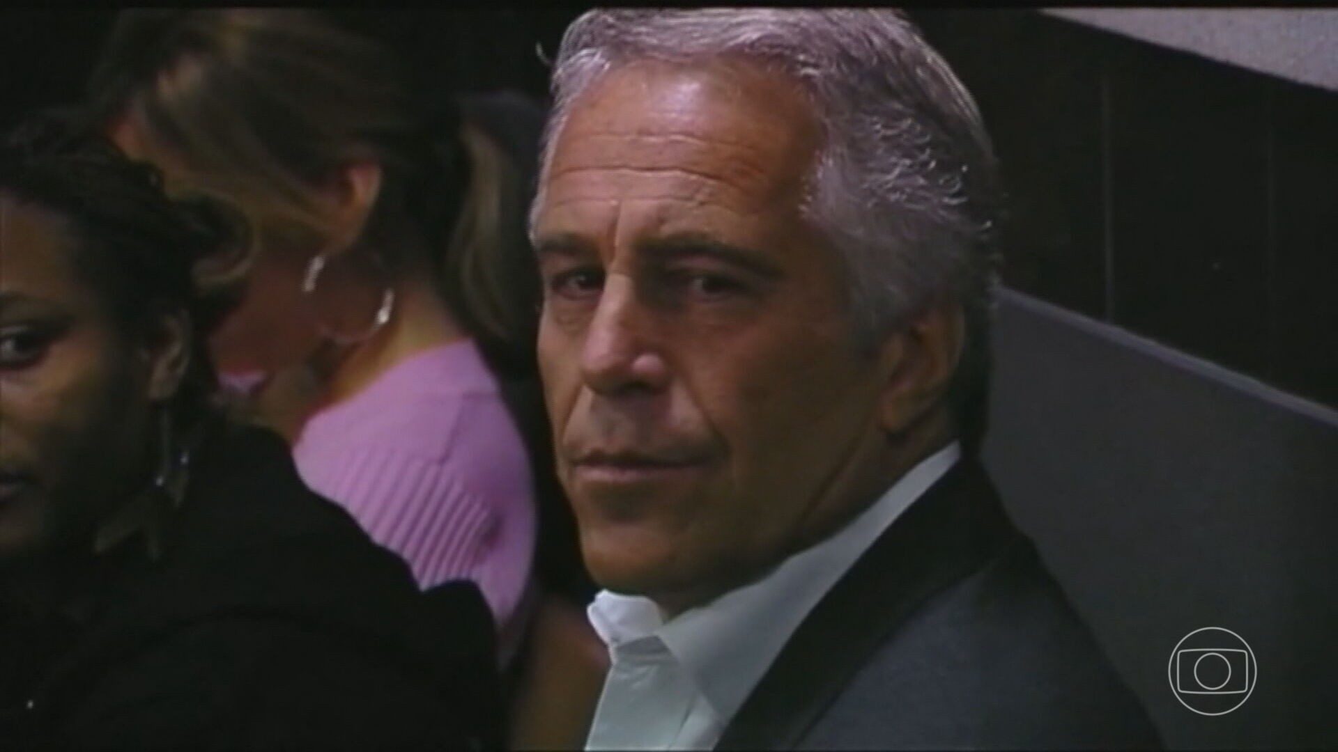 Juíza nos EUA proíbe publicação de arquivos secretos de Jeffrey Epstein, empresário acusado de crimes sexuais e amigo de Trump
