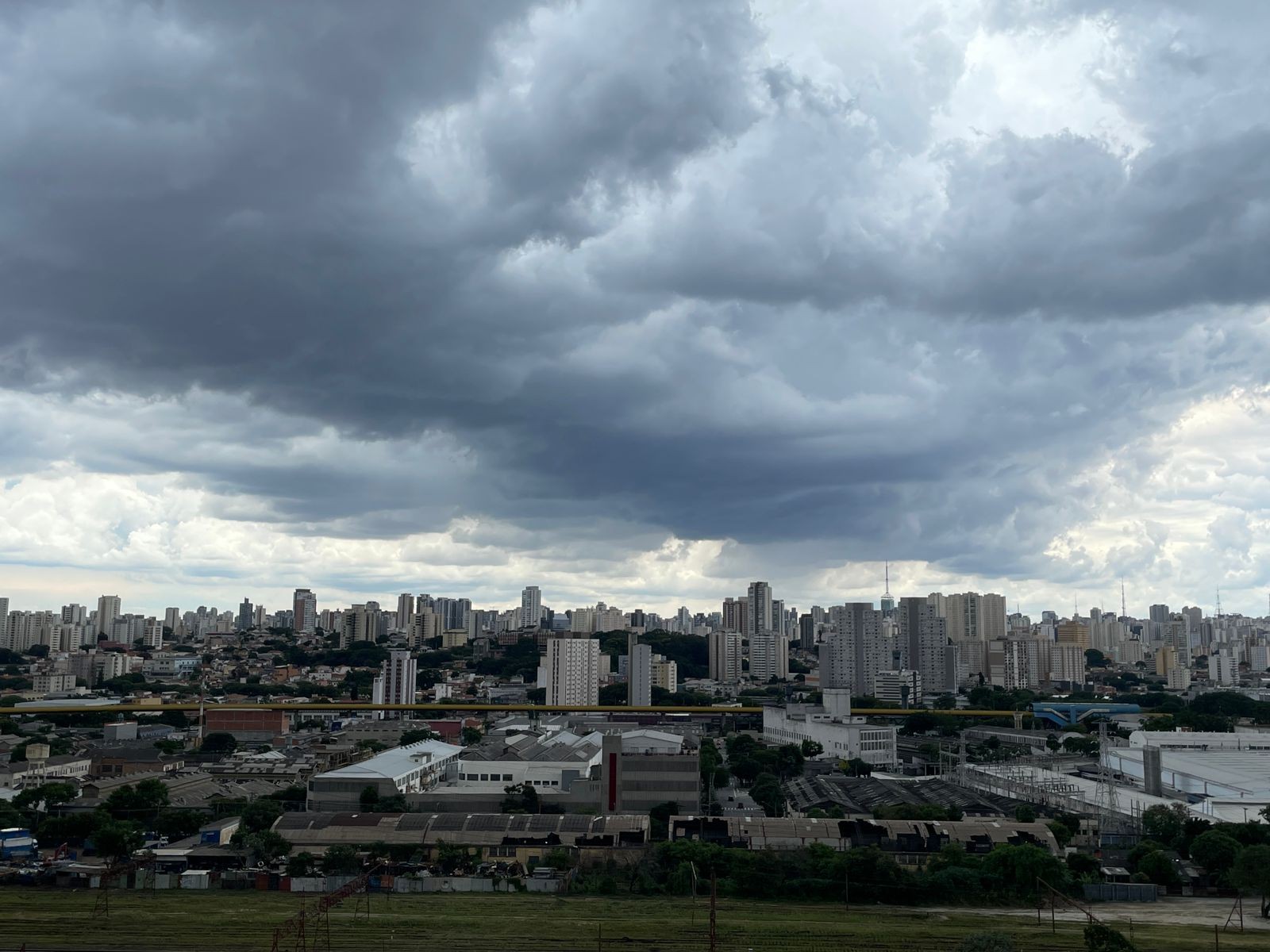 Fim de semana na cidade de SP terá a volta do sol, mas com pancadas isoladas de chuva