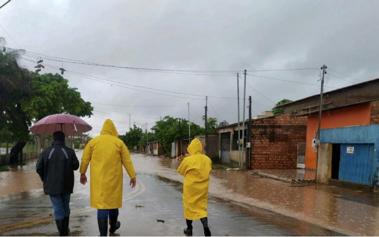 Alerta laranja de chuvas intensas atinge o Baixo Amazonas e provoca transtornos em cidades da região