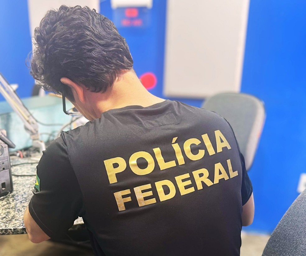 PF cumpre mandado de busca e apreensão de conteúdo de abuso sexual infantil em Picos, no PI — Foto: Reprodução/PF