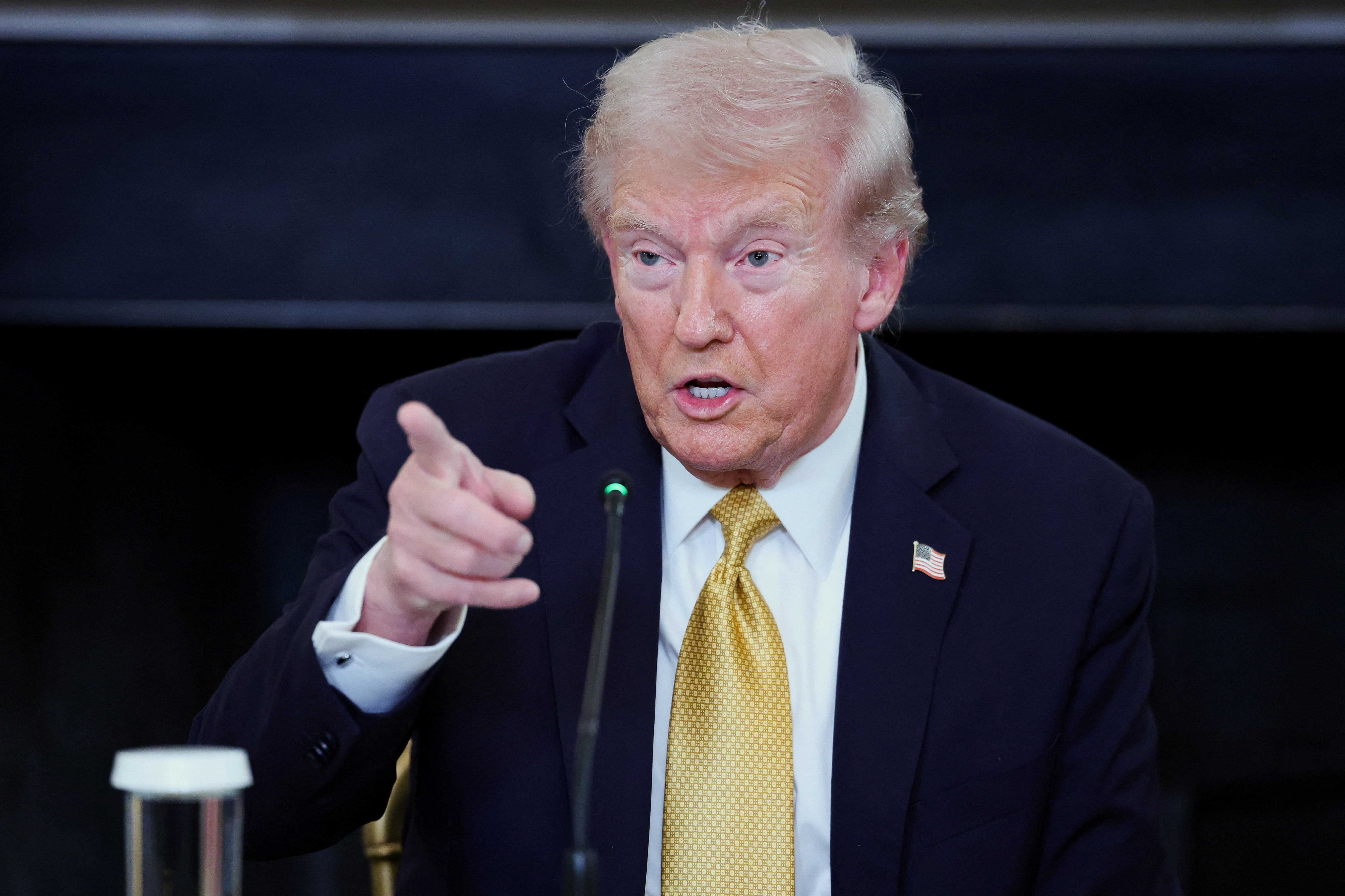 Sem citar diretamente a Venezuela, Trump diz que fará ação terrestre contra cartéis em breve
