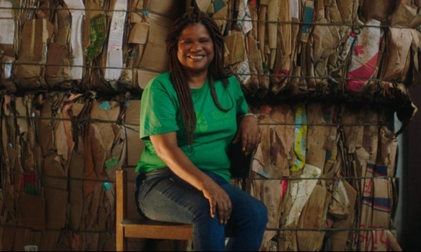 Profissão catadora: Glória transforma o Rio com o trabalho da reciclagem