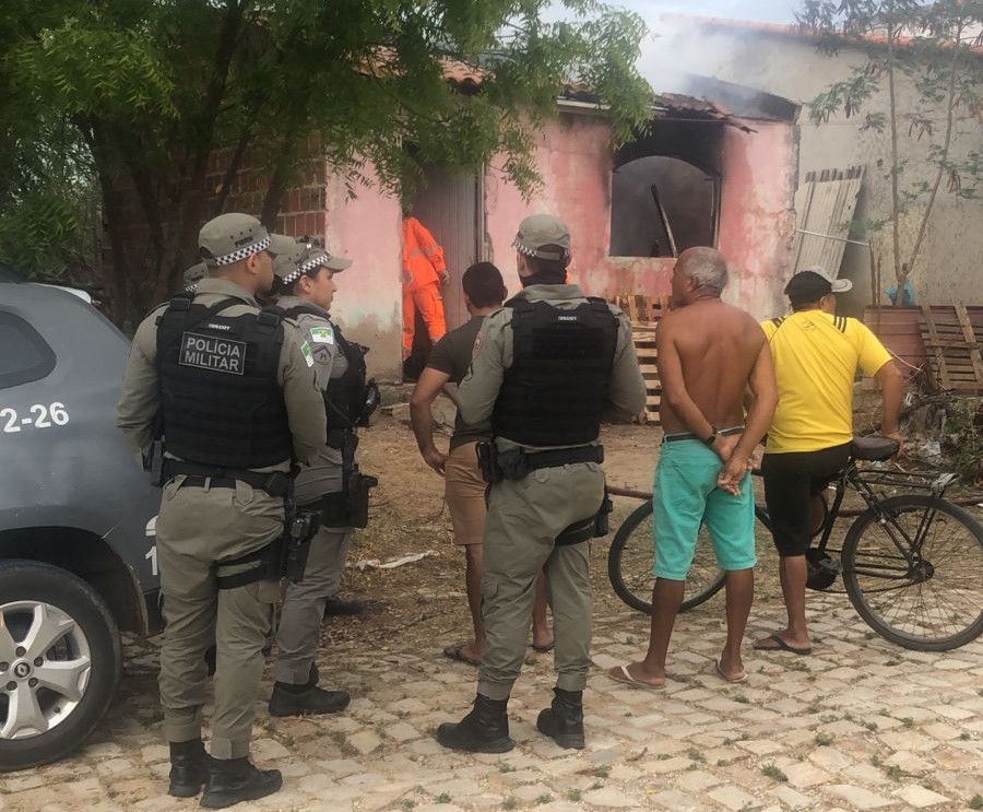 Mulher morre carbonizada durante incêndio dentro de casa em Mossoró