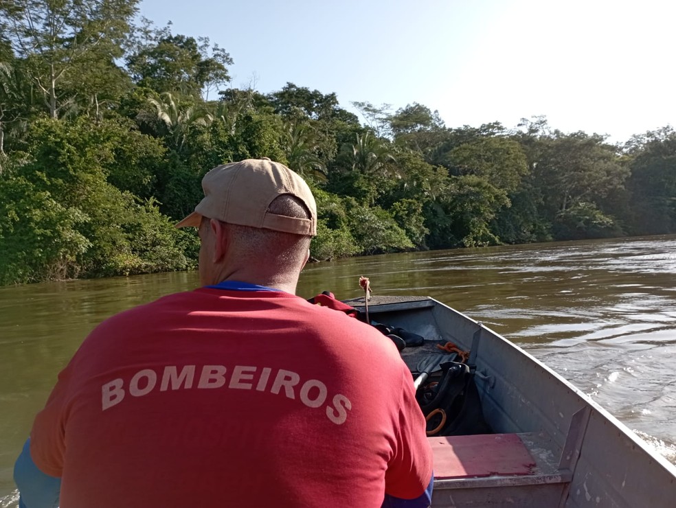 O corpo foi localizado posteriormente por equipes de resgate. — Foto: CBM/MT