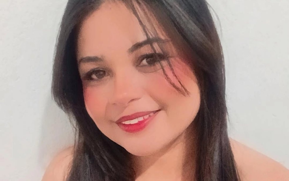 Gine Kelly, de 29 anos, morava em Itumbiara — Foto: Reprodução/Facebook de Gine Kelly