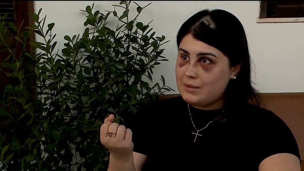 Sara, uma das vítimas agredidas por um capitão da Polícia Militar em um posto de combustíveis, em São Luís — Foto: Reprodução/ TV Mirante