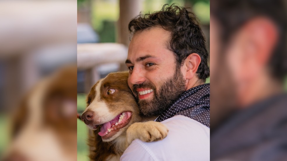 Pedro Berranteiro ao lado do cão Bastião — Foto: Reprodução/Instagram