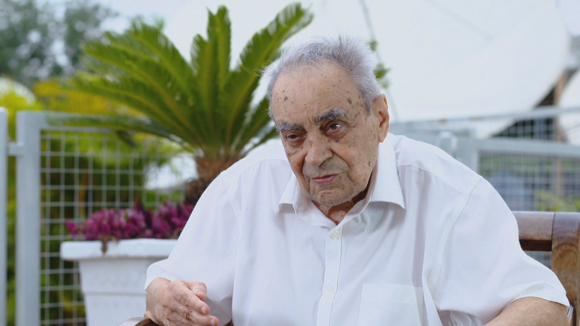 Jornalista Carlos Bastos, que participou do lançamento do Jornal Nacional, morre aos 92 anos no Rio Grande do Sul