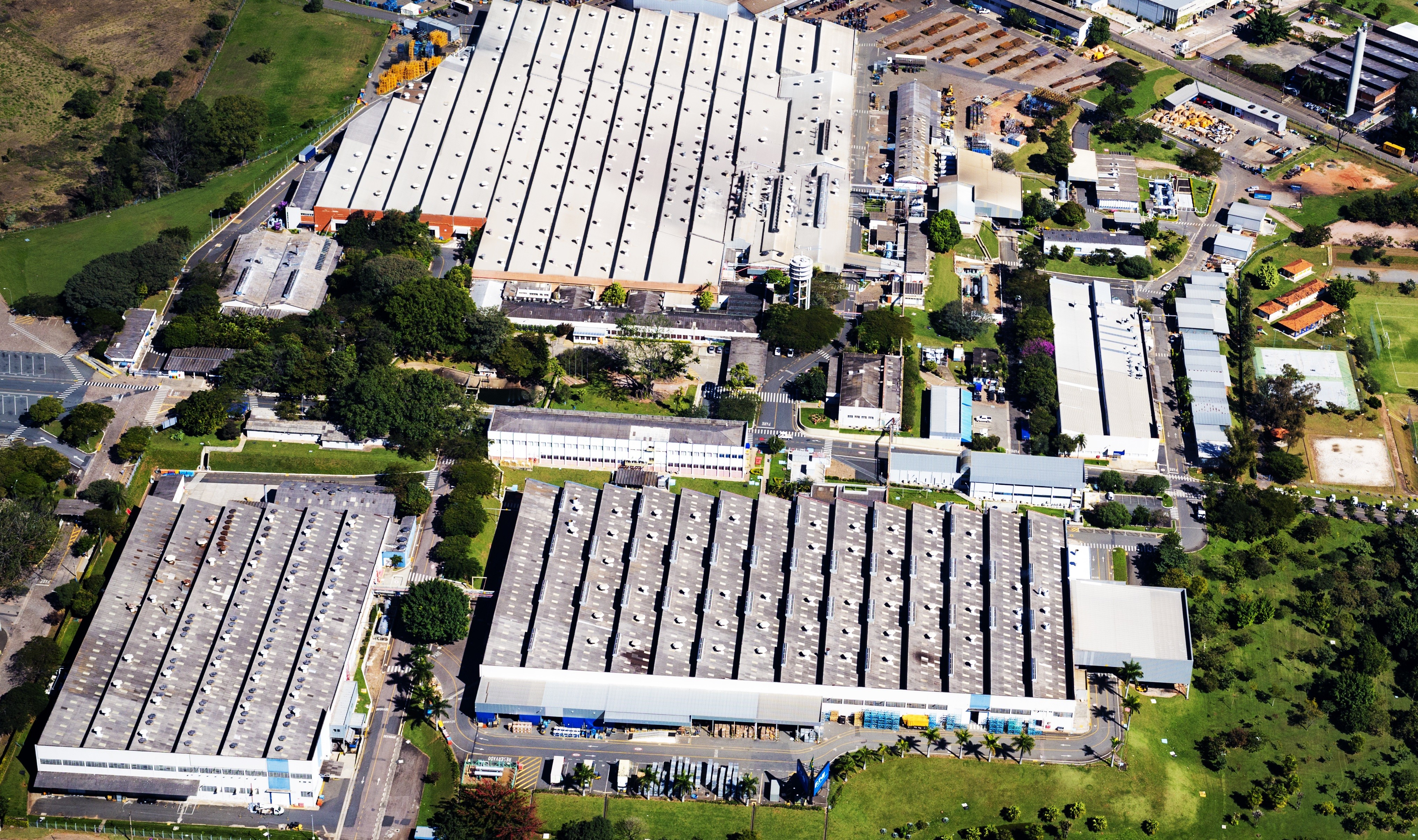 Multinacional fecha acordo de R$ 1,8 milhão por danos morais após investigar vida pessoal de funcionários