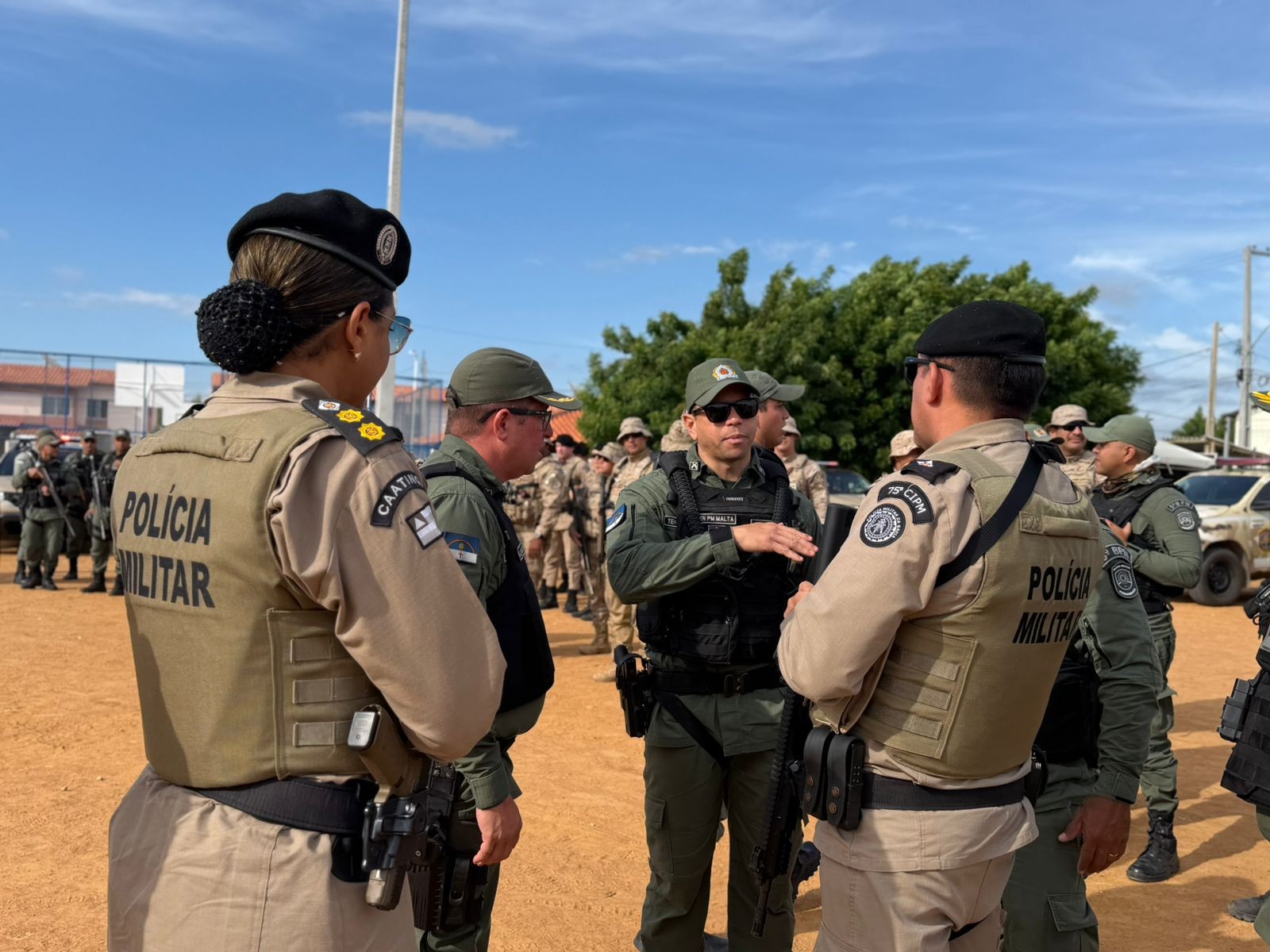 Operação das polícias de PE e BA reforça patrulhamento neste fim de semana