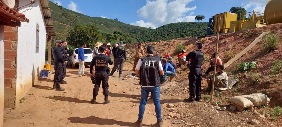 Quase 90 trabalhadores são resgatados de condições análogas à escravidão em fazendas de café de MG — Foto: Ministério do Trabalho e Emprego