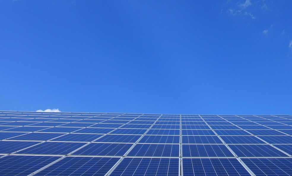 Sustentabilidade e economia edifcio aposta em painis fotovoltaicos  Foto: Divulgao