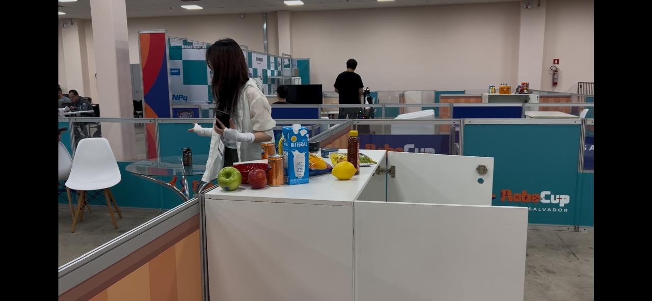 Arena da prova de home com utensílios domésticos que simulam uma casa — Foto: Mateus Xavier/g1 BA