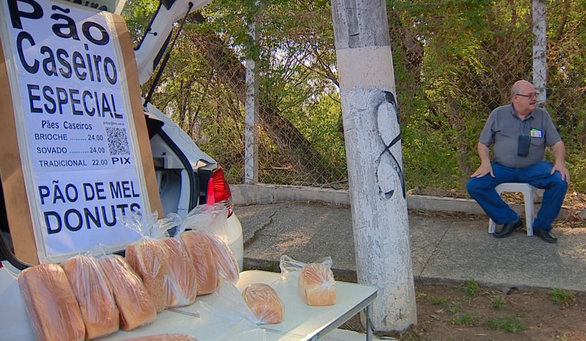 De receita de famÃlia a sustento da casa, pão vira sucesso em padaria sobre rodas em Campinas