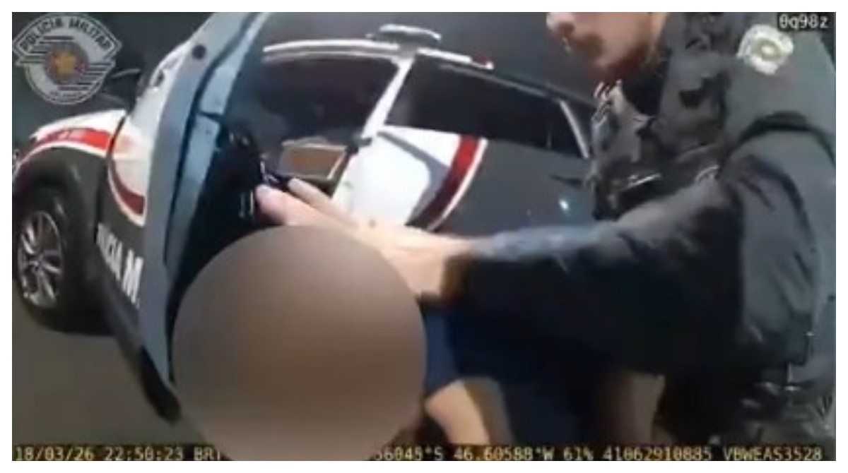 VÍDEO: policiais salvam bebê engasgado durante patrulhamento na Zona Leste