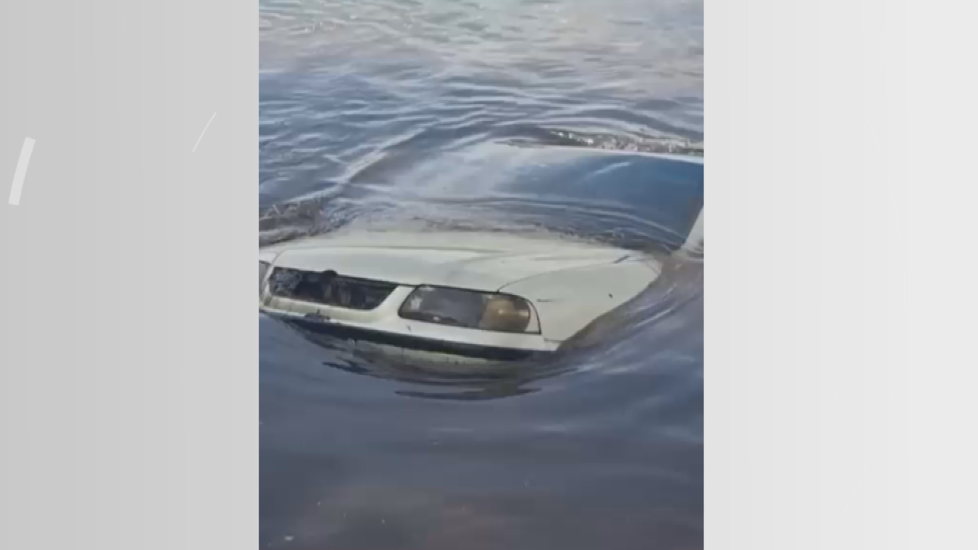 Corpo de homem desaparecido é encontrado em carro submerso no Lago de Itaipu, no Paraná