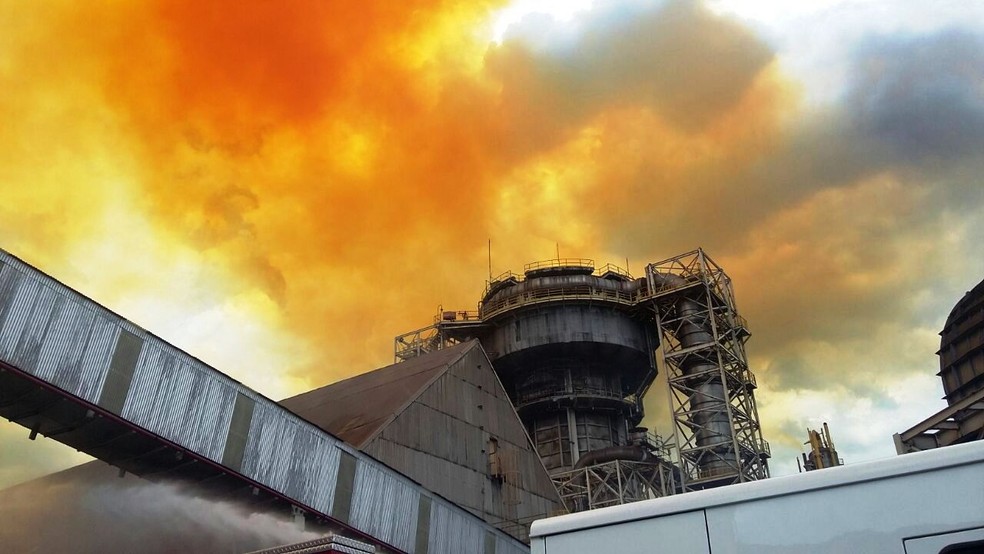 Incndio que atingiu uma unidade da Vale Fertilizantes, em Cubato (SP), em 2017 — Foto: Divulgao/Corpo de Bombeiros