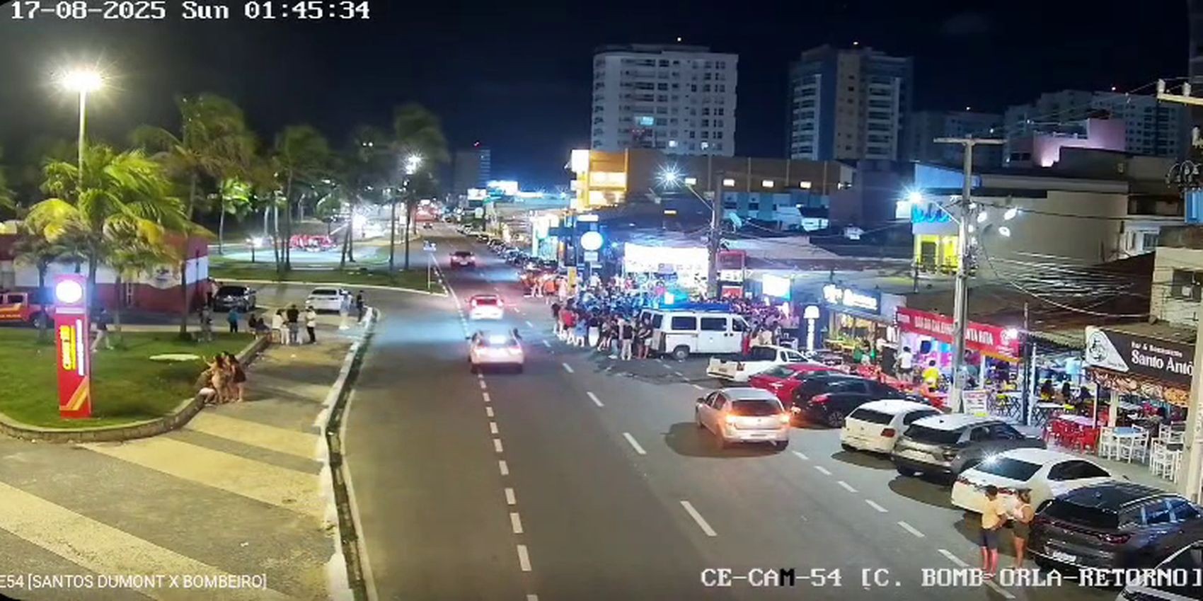 Suspeitos furtam carro, são perseguidos e trocam tiros com a Guarda Municipal na Orla da Atalaia em Aracaju