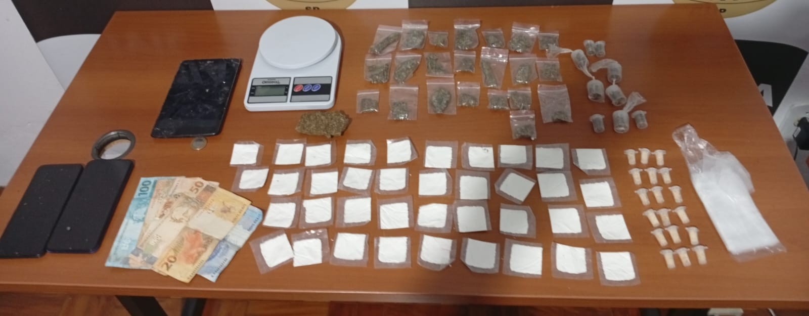 Quatro suspeitos são presos em operação contra o tráfico de drogas em Joanópolis 