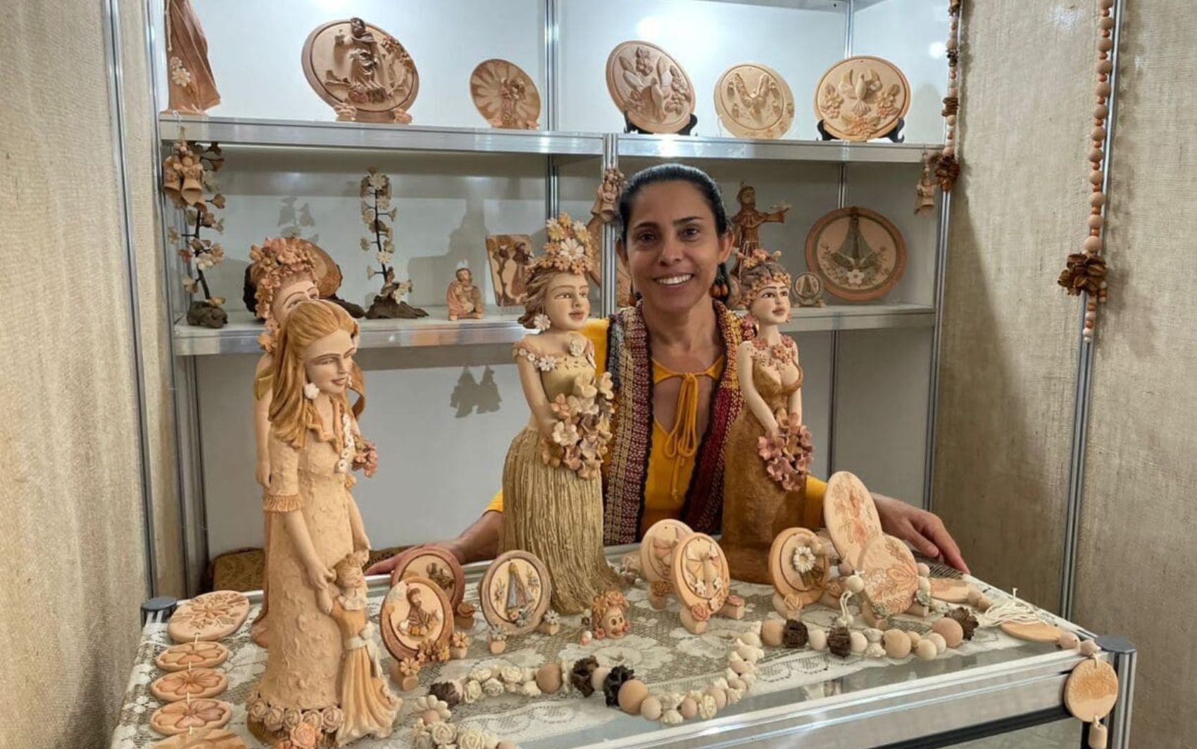 Artesãos do Centro-oeste se reúnem em evento exposição e shows gratuitos, em Goiânia