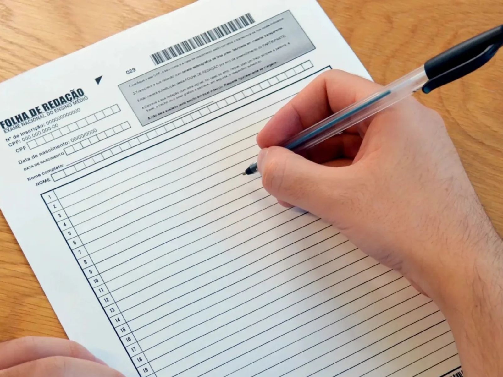 Etarismo, preconceito linguístico: professores do AC apontam possíveis temas da redação do Enem 2025