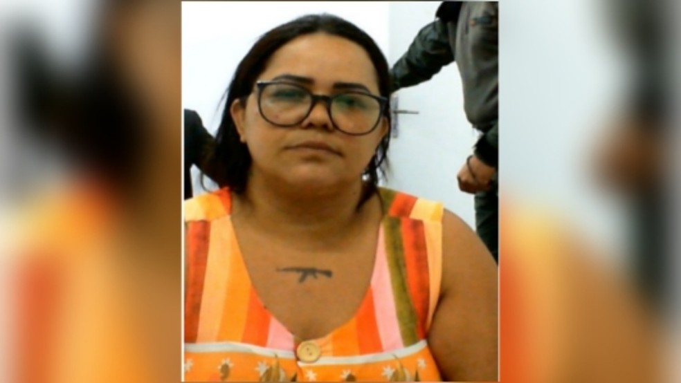 ‘Bibi Perigosa’ é suspeita de ordenar ataque a tiros a casa, pichação com ameaça e expulsão de mãe e filha em Fortaleza. — Foto: Reprodução