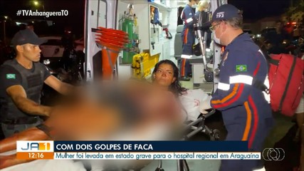 Mulher esfaqueia ex-companheira de namorado, diz polícia