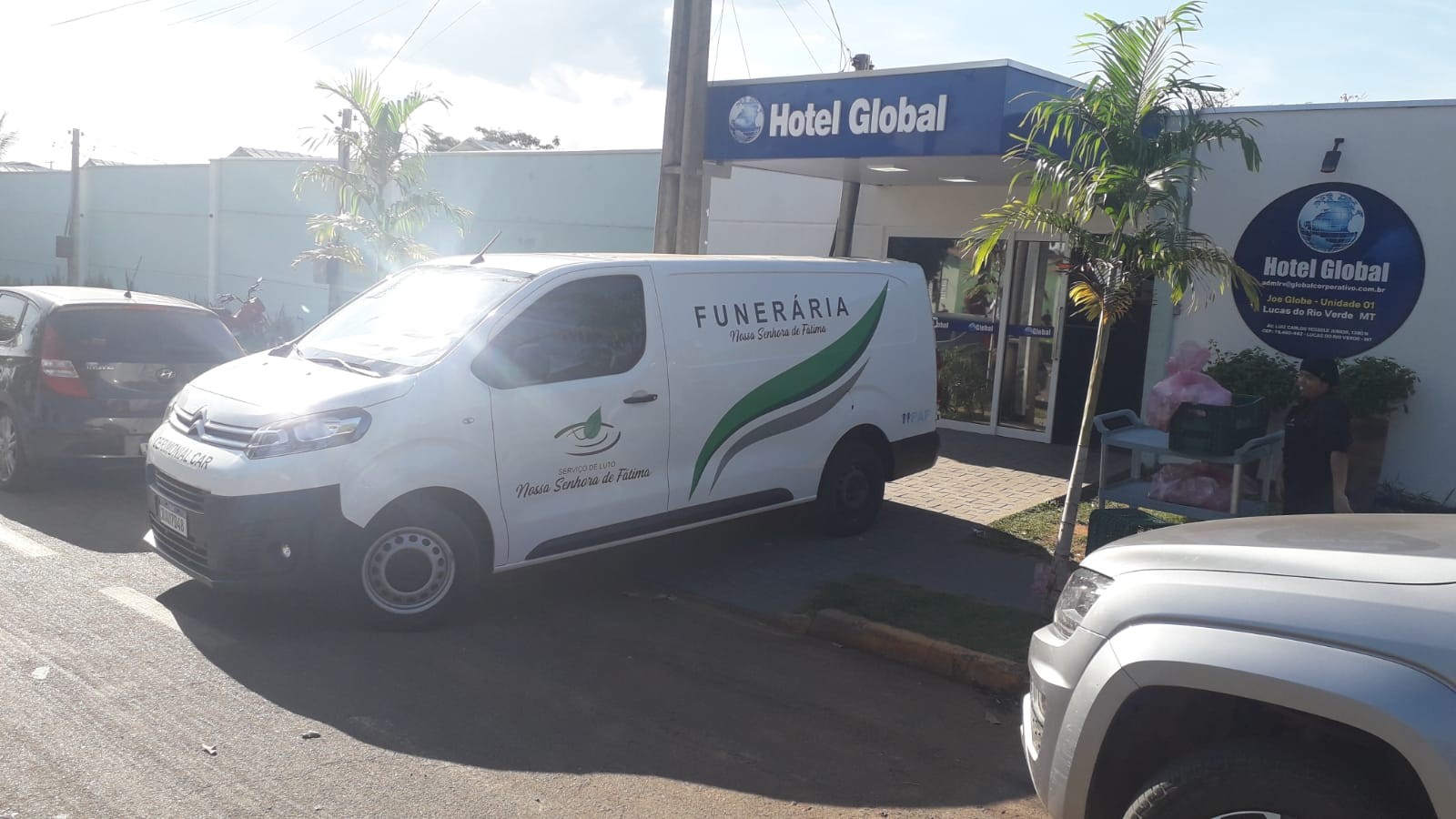 Funcionários encontram hóspede morto com marcas de facadas em quarto de hotel em MT 