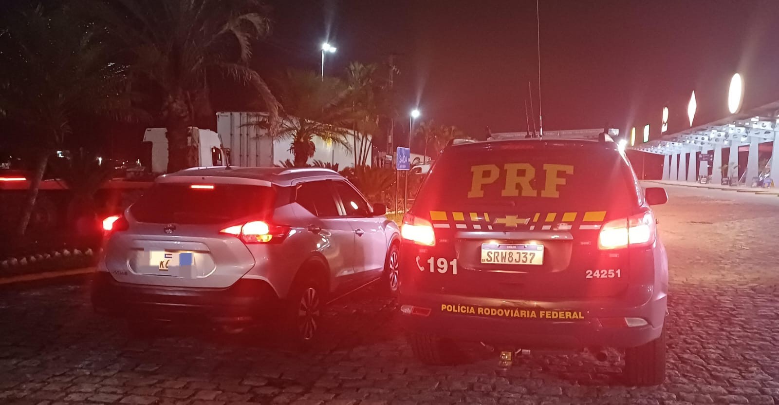 Carro avaliado em quase R$ 120 mil é recuperado pela PRF na Via Dutra, em Barra Mansa