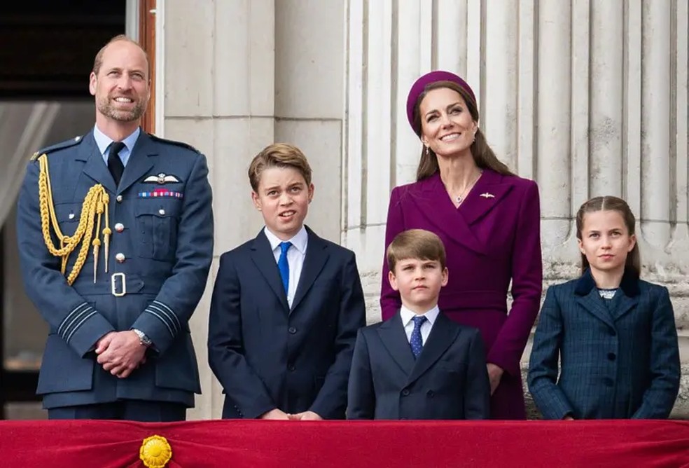 Príncipe William com sua família em uma das cerimônias oficiais. — Foto: Getty Images via BBC