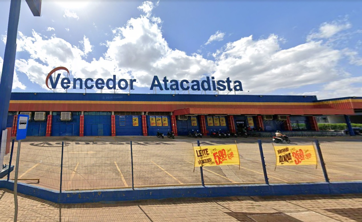 Justiça decreta falência de grupo de supermercados por dívida de quase R$ 700 milhões