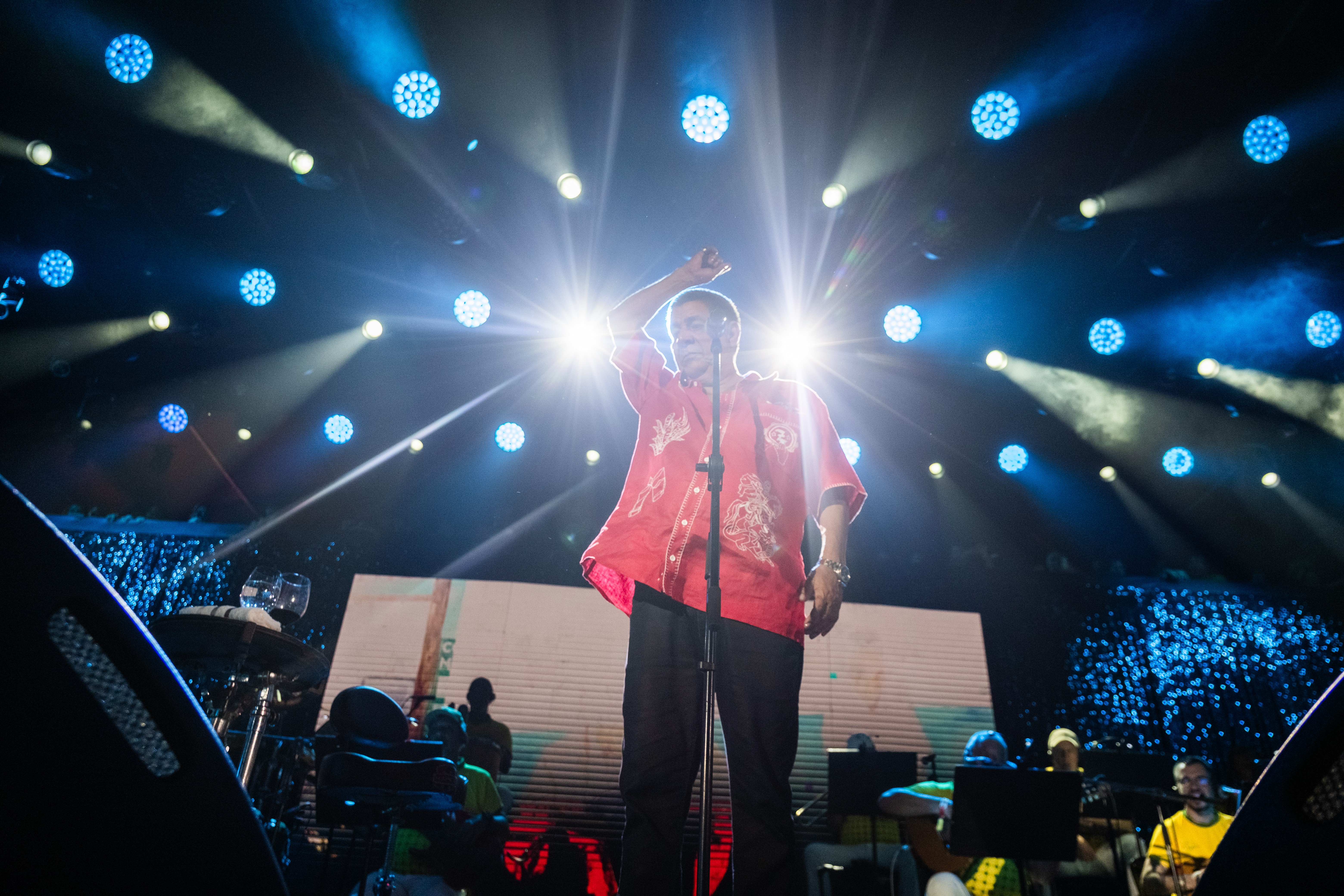 FOTOS: veja o carnaval nos camarotes no 1º dia de desfiles em SP