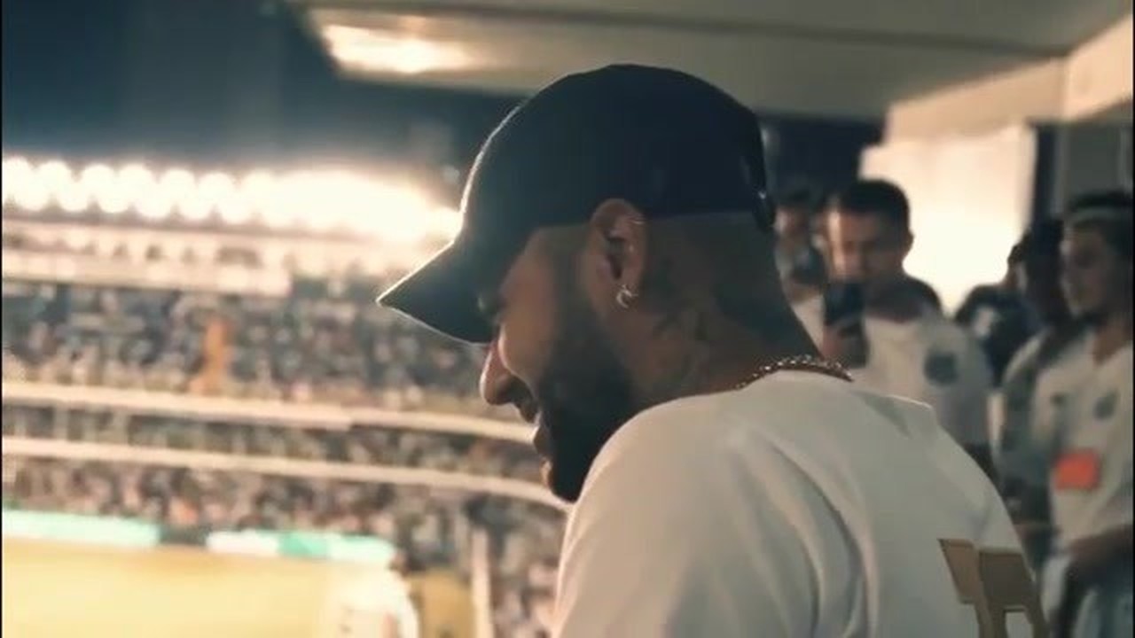 Neymar volta ao Santos e deixa o 3º maior salário do futebol; veja os 10 jogadores mais bem pagos em 2024