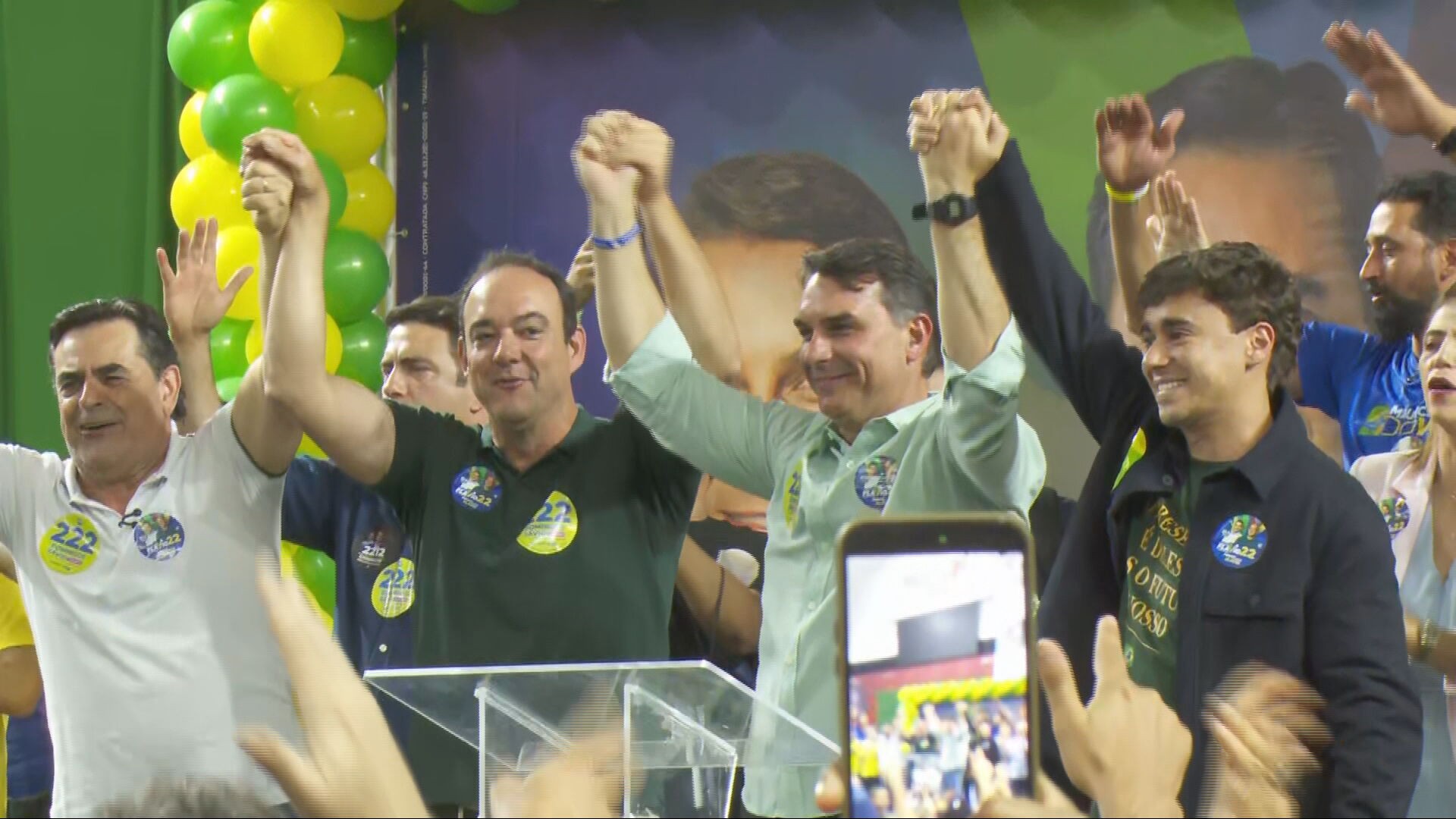Flávio Bolsonaro diz que tem apoio de Roscoe e Cleitinho em MG e defende equilíbrio fiscal para melhorar poder de compra das famílias