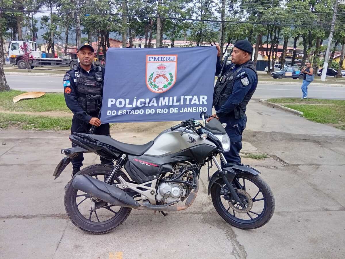 Moto clonada é apreendida na Rio-Santos, em Paraty 