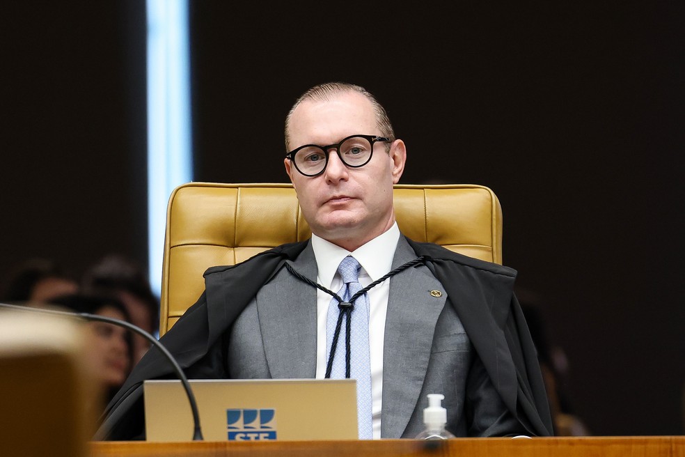 Cristiano Zanin em sessão plenária no STF — Foto: Victor Piemonte/STF