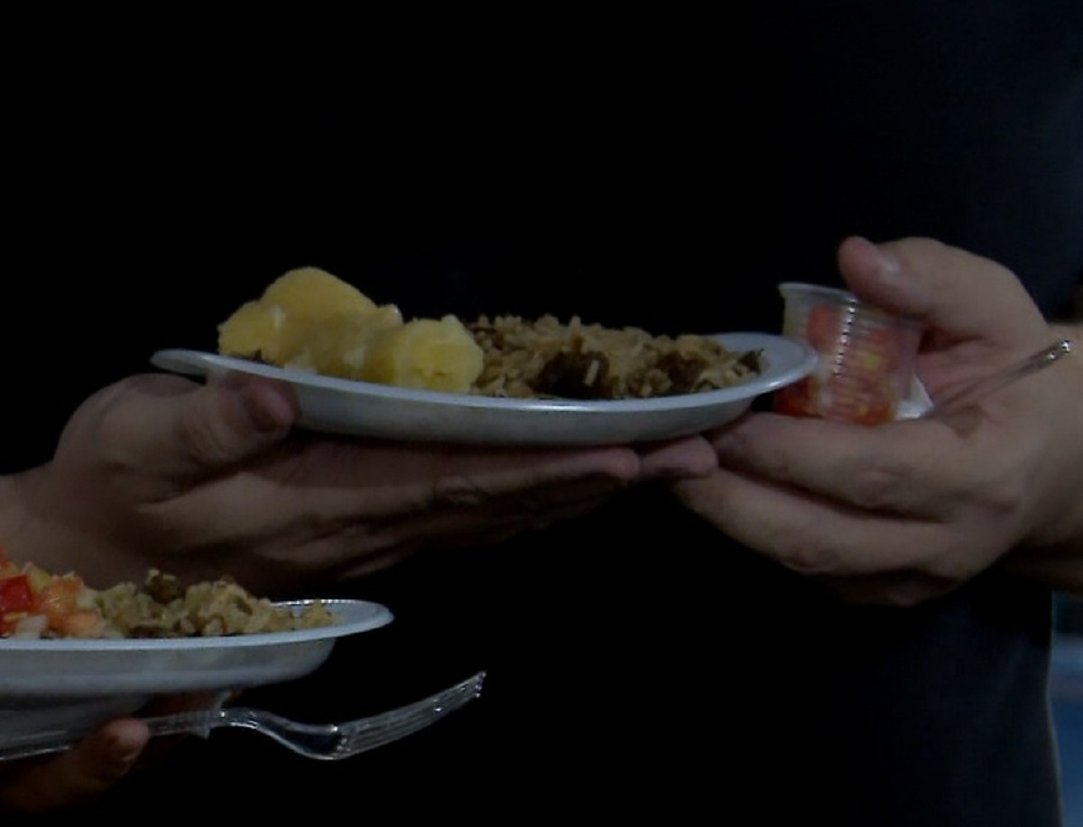 Homem é internado em estado grave após comer arroz carreteiro envenenado pela ex em MS
