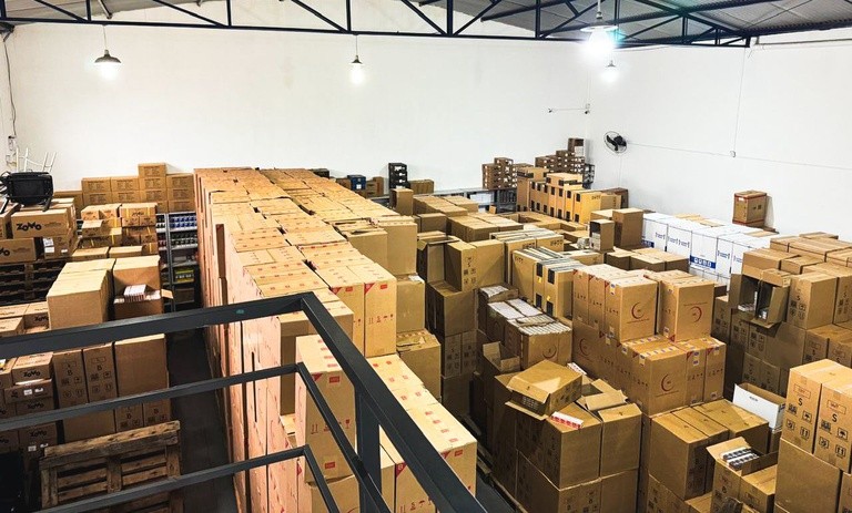 PF apreende R$ 200 mil com empresário investigado por receber carga milionária de cigarros falsos em SP