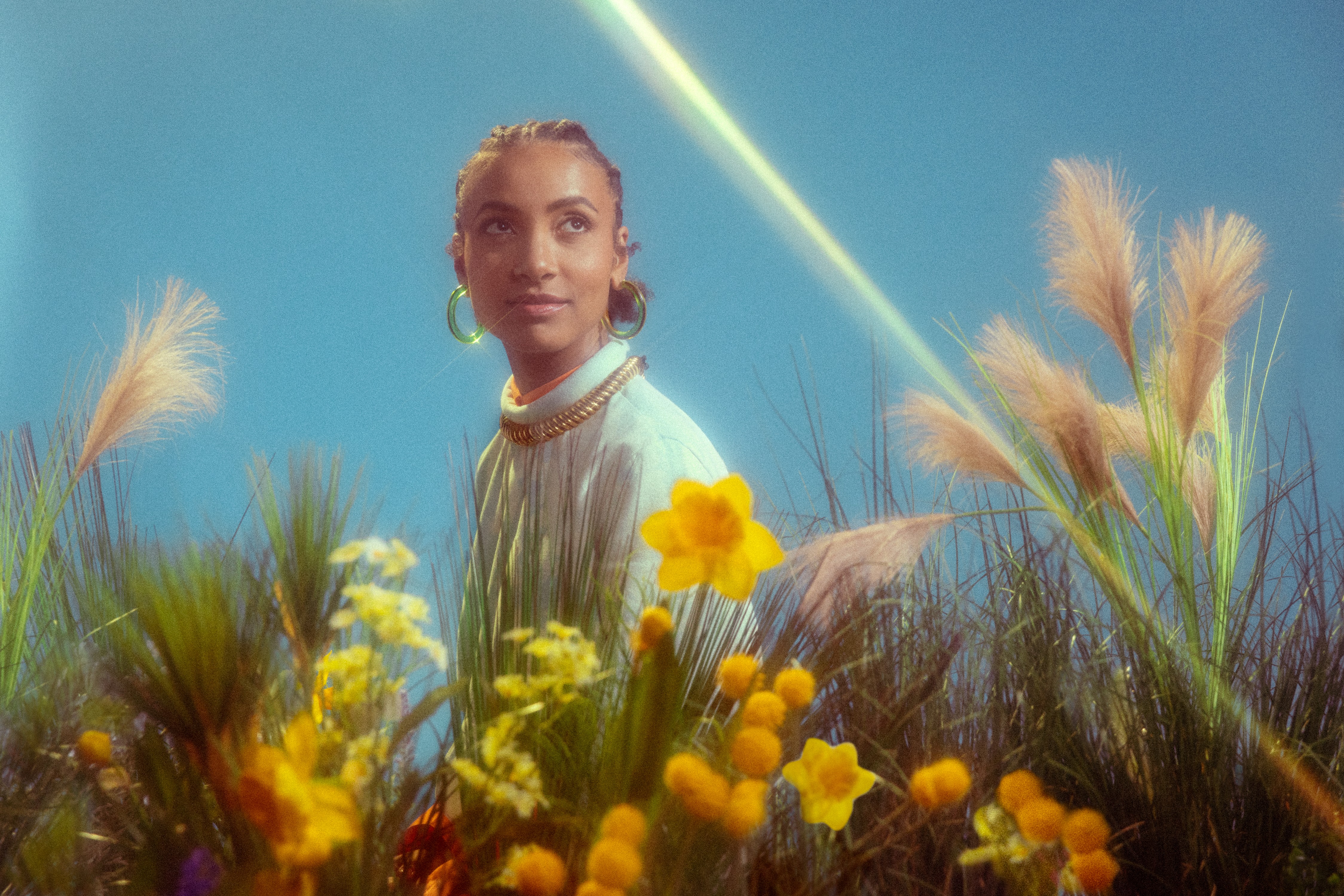 Esperanza Spalding retorna ao Brasil e celebra Milton Nascimento em show de jazz