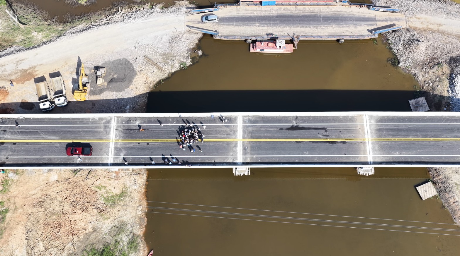 Comitiva realiza vistoria em obras de pontes na BR-319