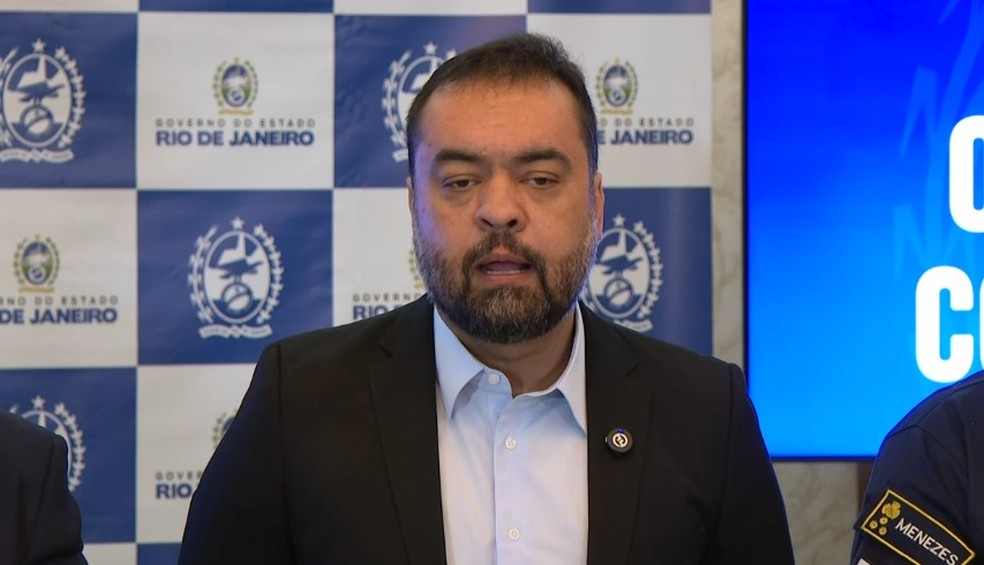 Cláudio Castro dá entrevista coletiva após megaoperação com mais de 120 corpos — Foto: Reprodução/ TV Globo